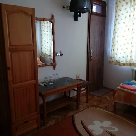 Stariyat Oreh بيت ضيافة نيسيبار